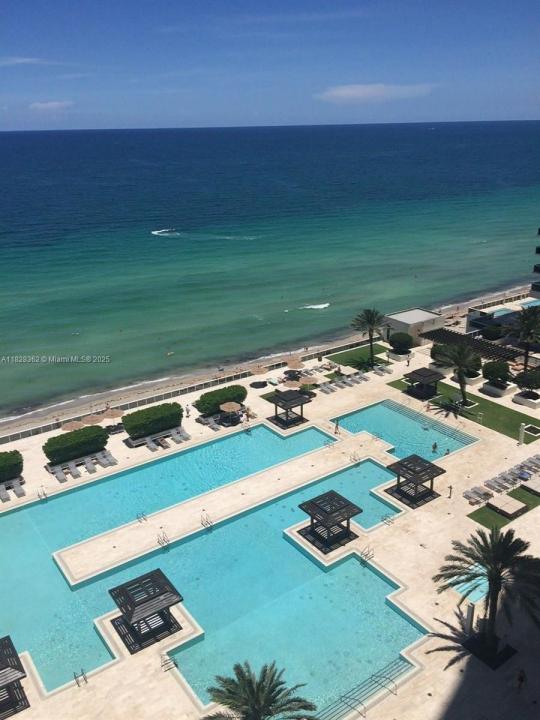 Hallandale Beach, Florida 33009, Stati Uniti