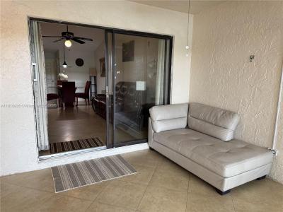 126 Centennial Ct, Deerfield Beach, Florida 33442, USA