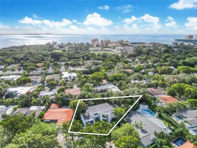 56 Samana Dr, Miami, Florida 33133, USA