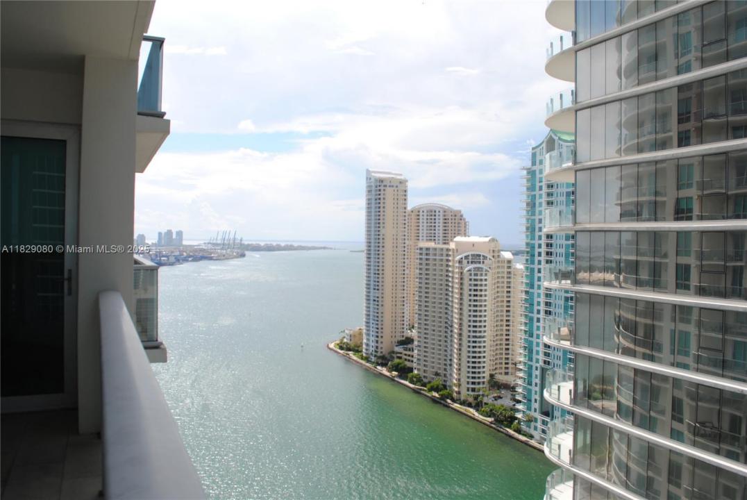 300 S Biscayne Blvd T-2802, Miami, 佛羅里達州 33131, 美國