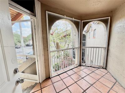 8734 SW 3rd St 204, Pembroke Pines, Florida 33025, USA