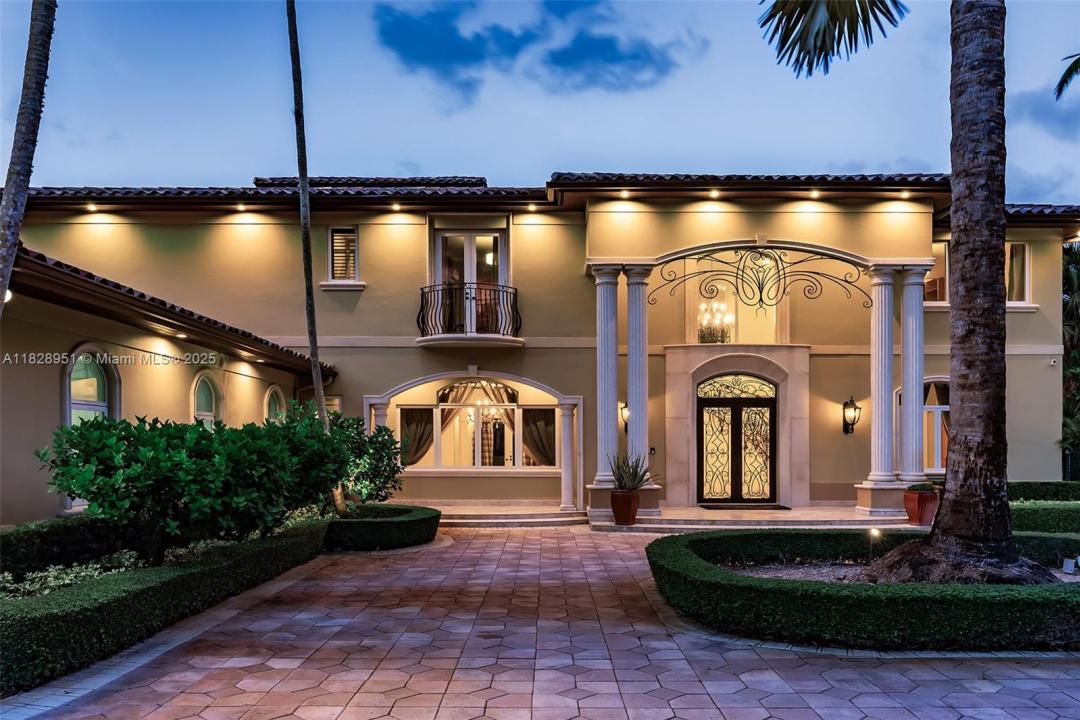 10851 SW 63rd Ave, Pinecrest, Floryda 33156, USA