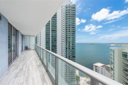 1300 Brickell Bay Dr 3003, Miami, Florida 33131, USA