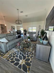 5003 Moon Ln, La Belle, Florida 33935, USA