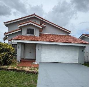 18847 NW 82nd Pl, Hialeah, Florida 33015, USA