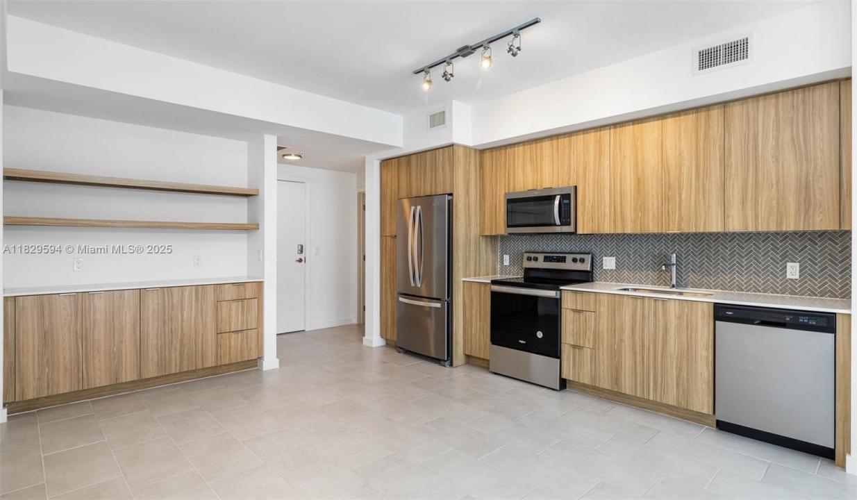 2150 N Bayshore Dr 2407, Miami, 佛罗里达州 33137, 美国