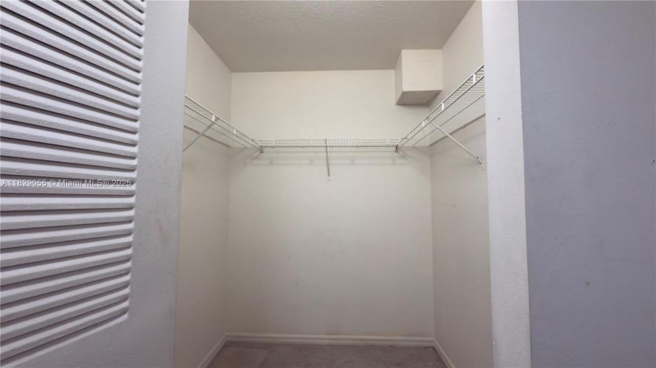 4021 San Marino Blvd 102, West Palm Beach, פלורידה 33409, ארצות הברית של אמריקה 