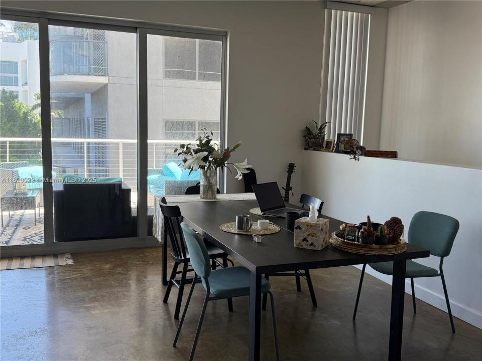 3449 NE 1st Ave L-11, Miami, פלורידה 33137, ארצות הברית של אמריקה