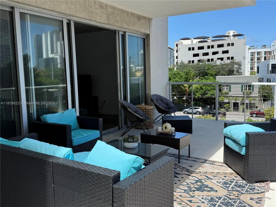 3449 NE 1st Ave L-11, Miami, פלורידה 33137, ארצות הברית של אמריקה