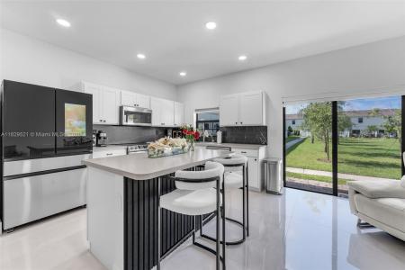 617 SW 11th St, Florida City, Florida 33034, USA