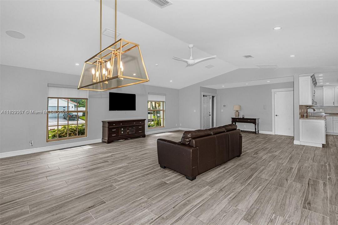 7175 NW 5th Ave, Boca Raton, Florida 33487