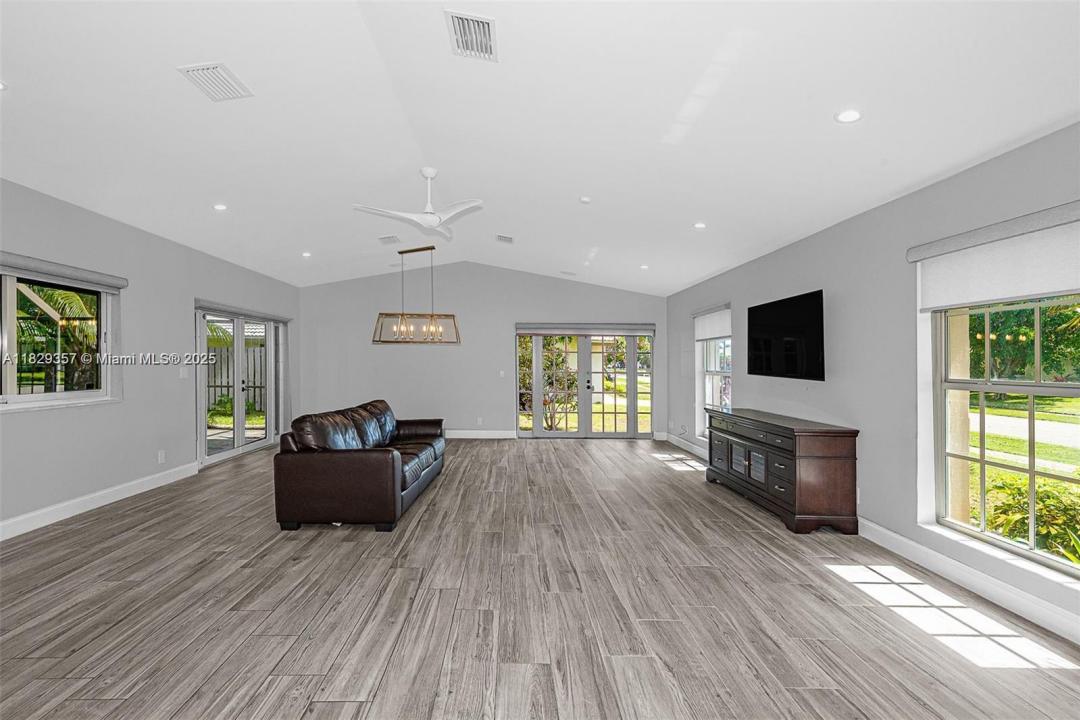 7175 NW 5th Ave, Boca Raton, Florida 33487