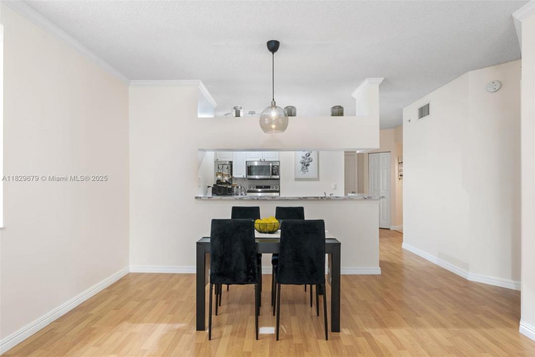 17145 N Bay Rd 4212, Sunny Isles Beach, Florida 33160, Amerika Birleşik Devletleri