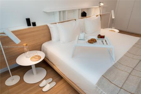 291 Bal Bay Dr 217, Bal Harbour, Florida 33154, USA