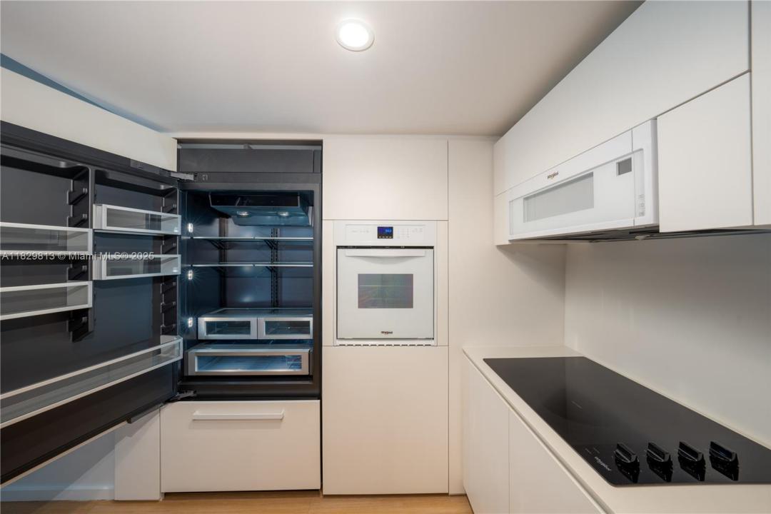 291 Bal Bay Dr 217, Bal Harbour, فلوريدا 33154, الولايات المتحدة