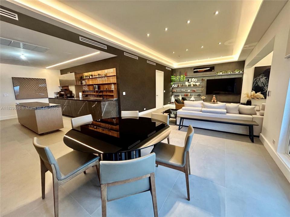 2301 Collins Ave 1634, Miami Beach, Florida 33139, USA
