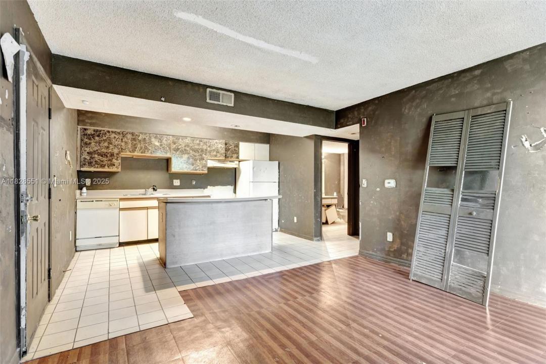 4055 W Mcnab Rd H103, Pompano Beach, フロリダ 33069, アメリカ合衆国