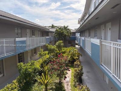 8360 NW 103rd 207E, Hialeah Gardens, Florida 33016, USA