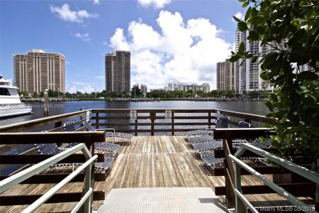 19655 E Country Club Dr 6108, Aventura, Florida 33180, USA