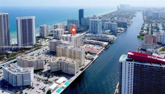 1865 S Ocean Dr 2G, Hallandale Beach, Florida 33009, USA