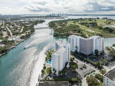 9101 E Bay Harbor Dr 705, Bay Harbor Islands, Florida 33154, USA