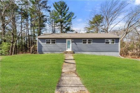 5 Patricia Avenue, North Smithfield, RI 02896, USA