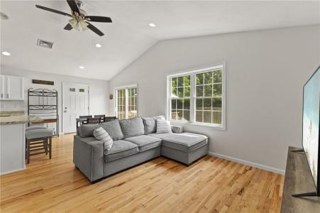189 Progresso Avenue, Woonsocket, Rhode Island 02895