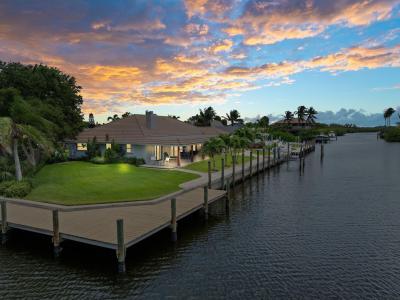 130 Queen Catherina Court, Queens Cove, Fort Pierce, Florida 34949, Stati Uniti
