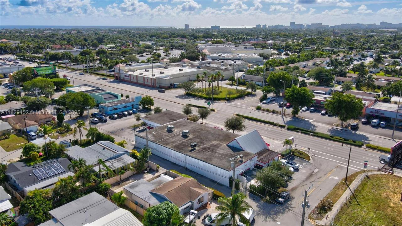 1601 E Sample Rd, Pompano Beach, Florida 33064