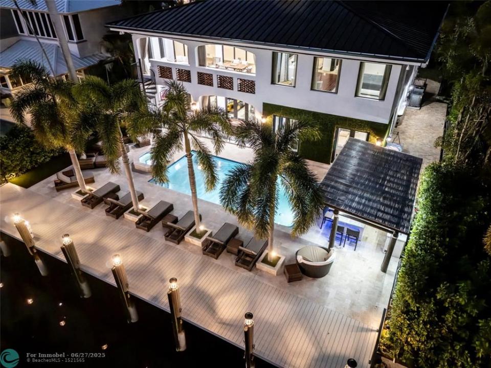 2430 Castilla Isle, Fort Lauderdale, Florida 33301