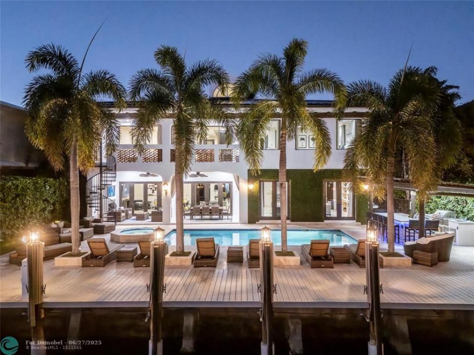 2430 Castilla Isle, Fort Lauderdale, Florida 33301