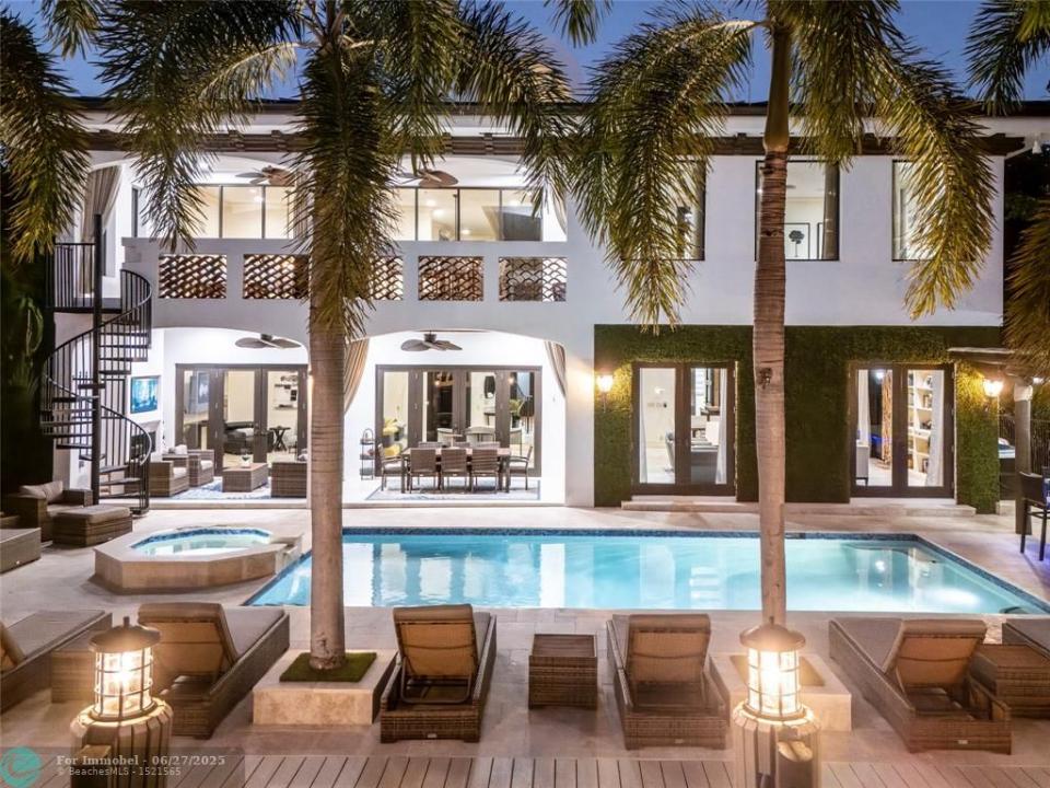 2430 Castilla Isle, Fort Lauderdale, Florida 33301