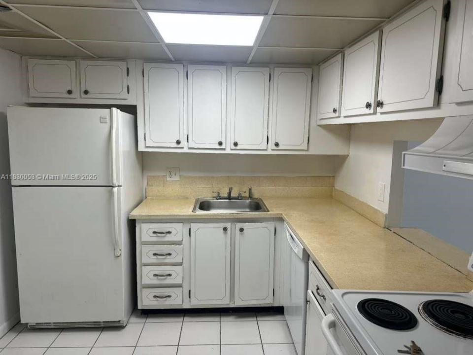 500 Executive Center Dr 1C, West Palm Beach, 佛羅里達州 33401, 美國
