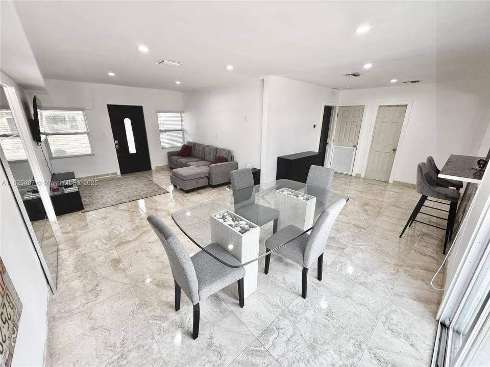 947 NE 149th St, Miami, Floride 33161, États-Unis