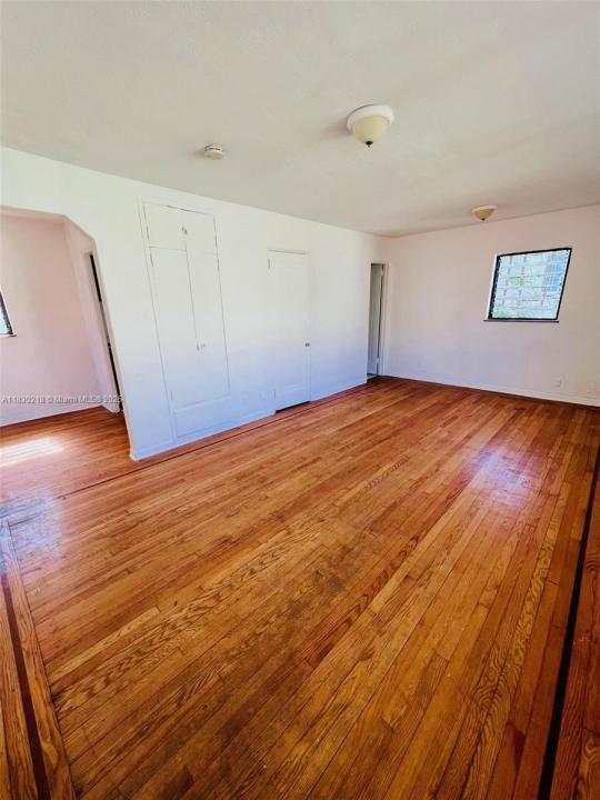 2830 Pine Tree Dr 6, Miami Beach, פלורידה 33139, ארצות הברית של אמריקה 