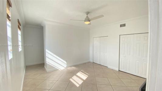 1559 Michigan Ave 305, Miami Beach, Florida 33139, USA