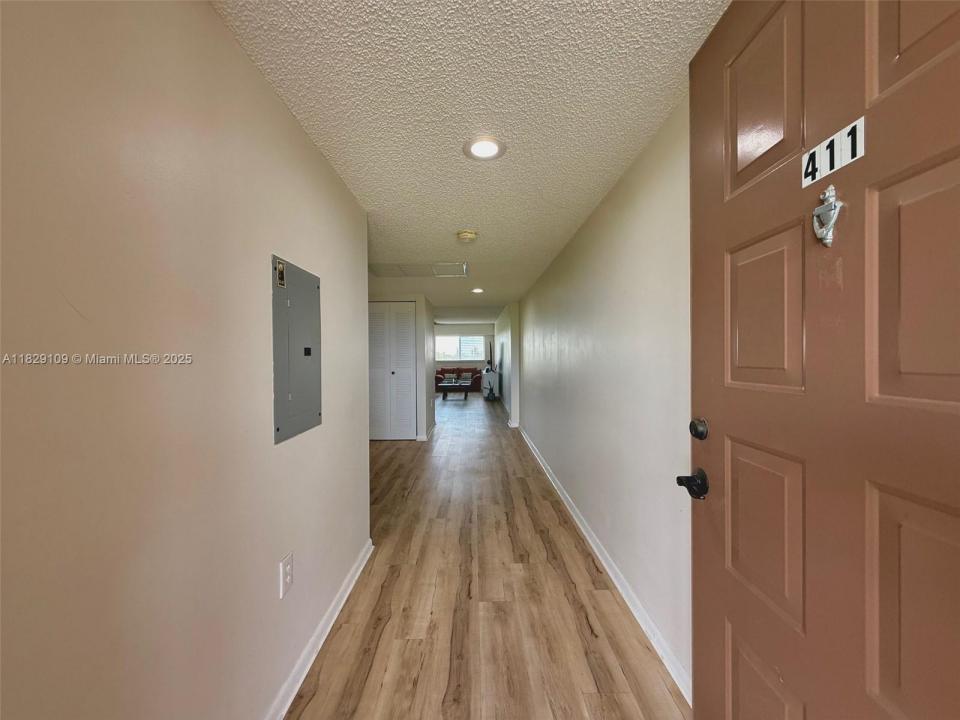 1400 SW 137th Ave 411F, Pembroke Pines, Florida 33027