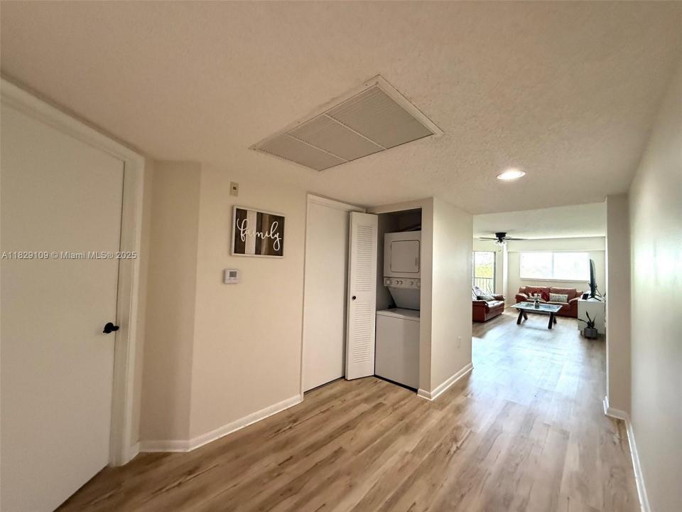 1400 SW 137th Ave 411F, Pembroke Pines, Florida 33027
