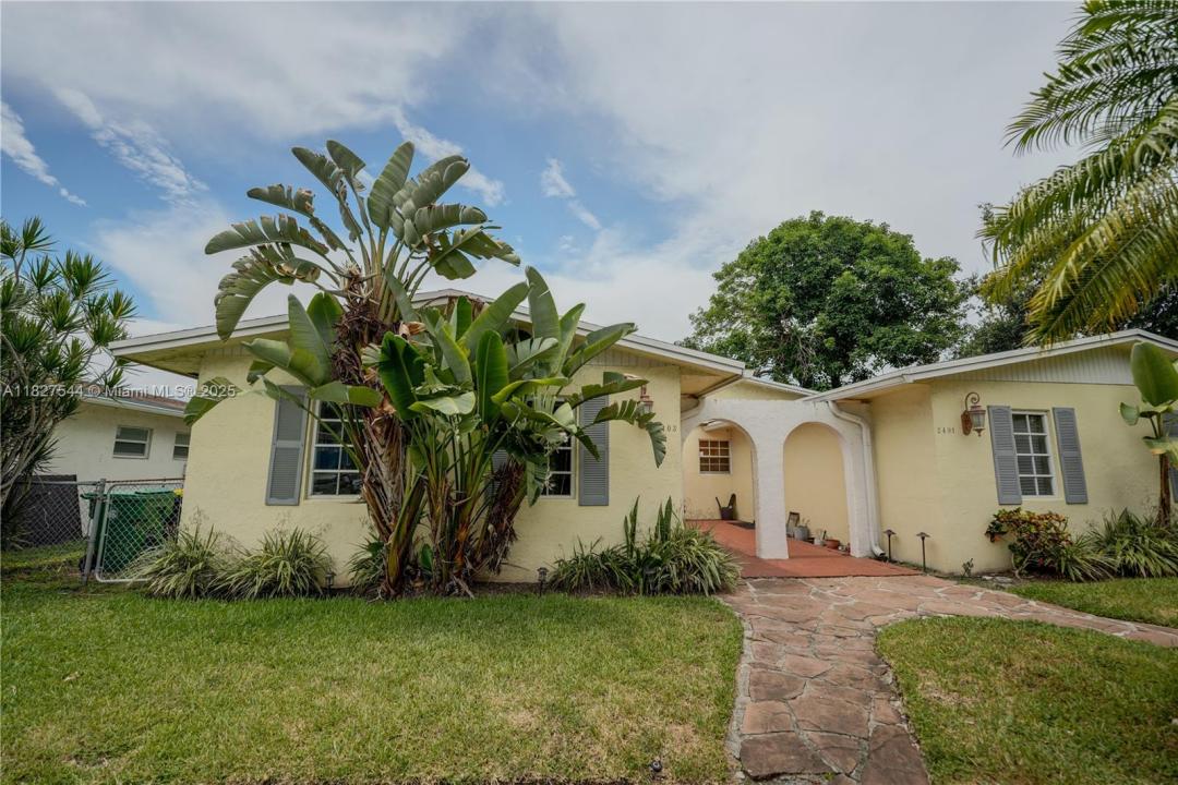 2403 SW 58th Mnr 1-2, Dania Beach, Floride 33312, États-Unis