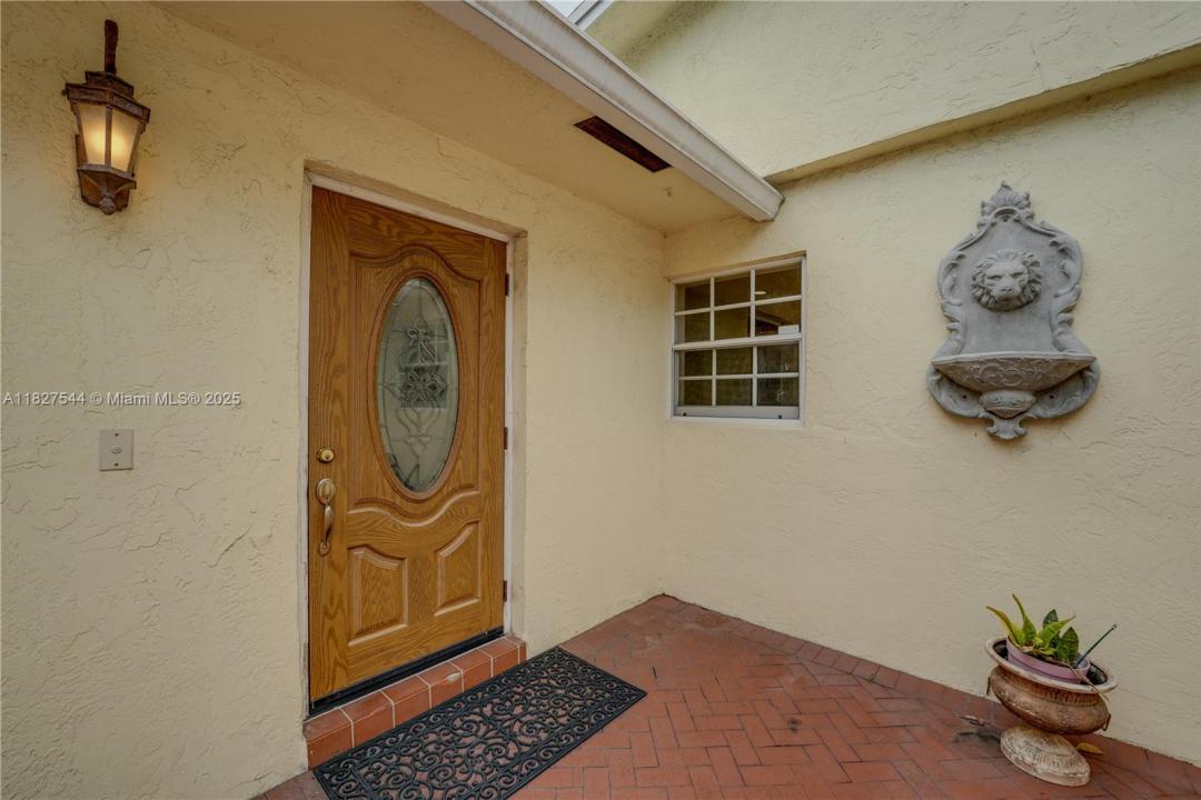 2403 SW 58th Mnr 1-2, Dania Beach, Floride 33312, États-Unis
