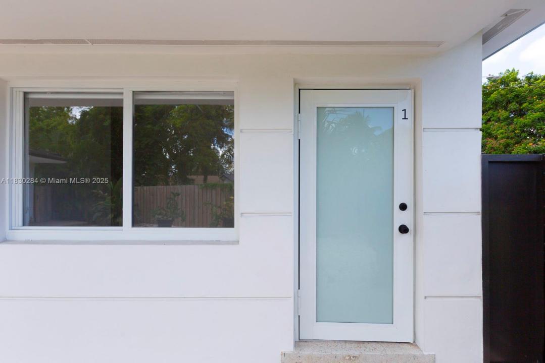 7800 NE 10th Ct 1, Miami, フロリダ 33138, アメリカ合衆国