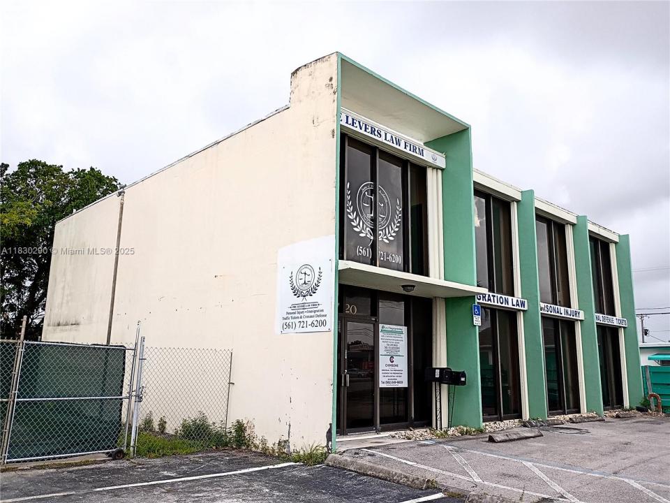 2720 Forest Hill Blvd 202, Palm Springs, Florida 33406, Estados Unidos