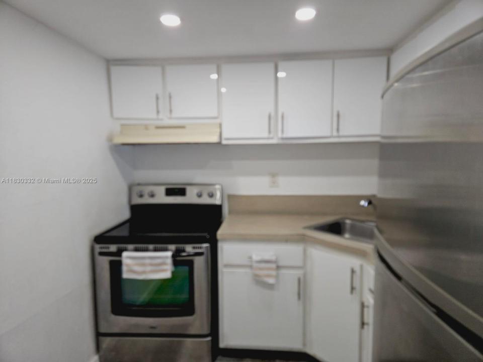 4550 NW 9th St 709E, Miami, 佛罗里达州 33126, 美国