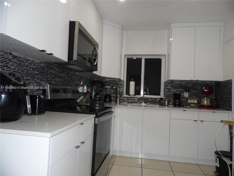 3491 Palm Ave, Hialeah, Florida 33012