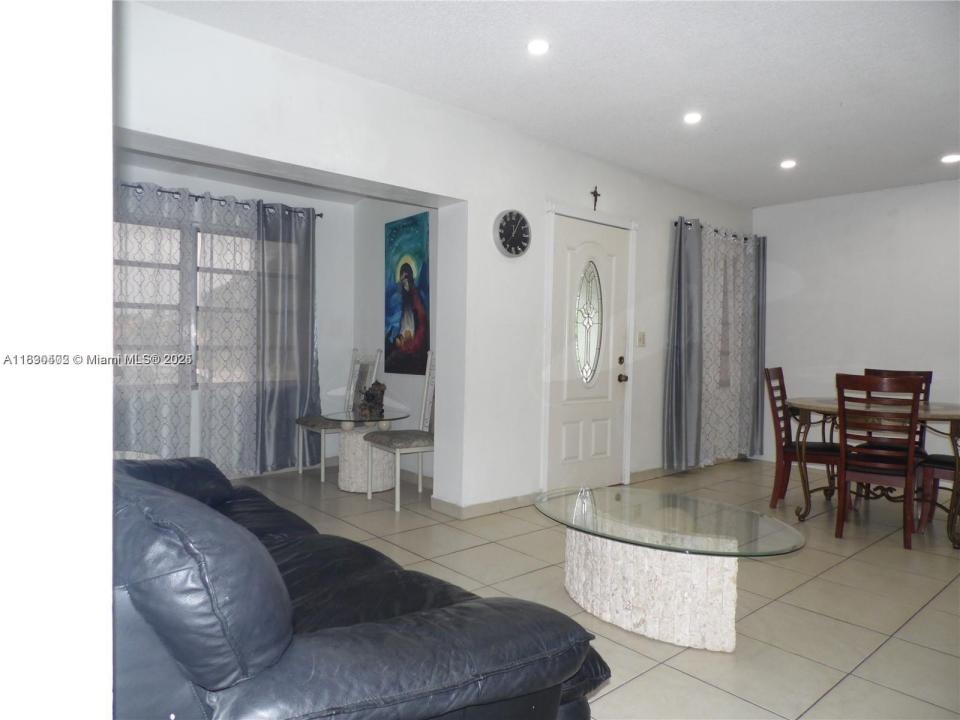 3491 Palm Ave, Hialeah, Florida 33012