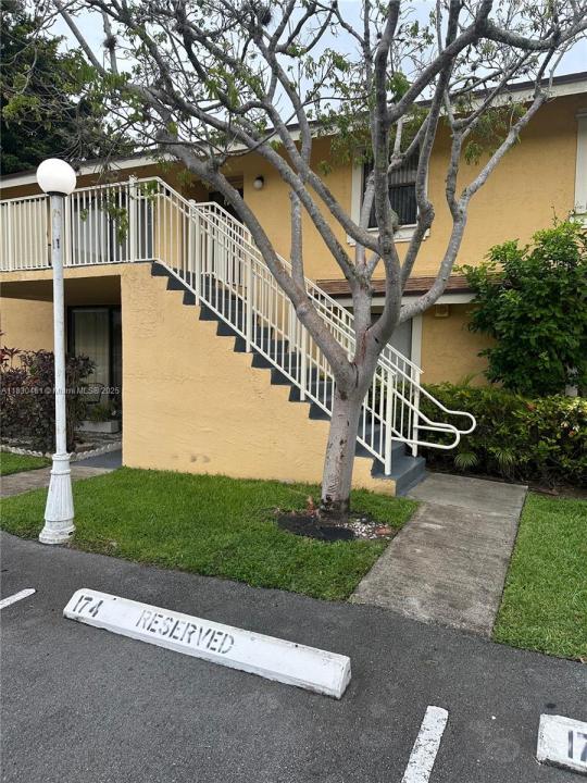 430 NW 214th St 101, Miami Gardens, Floryda 33169, USA