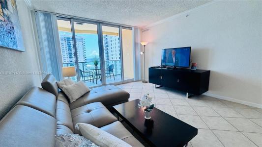 2501 S Ocean Dr PH39, Hollywood, Florida 33019, USA