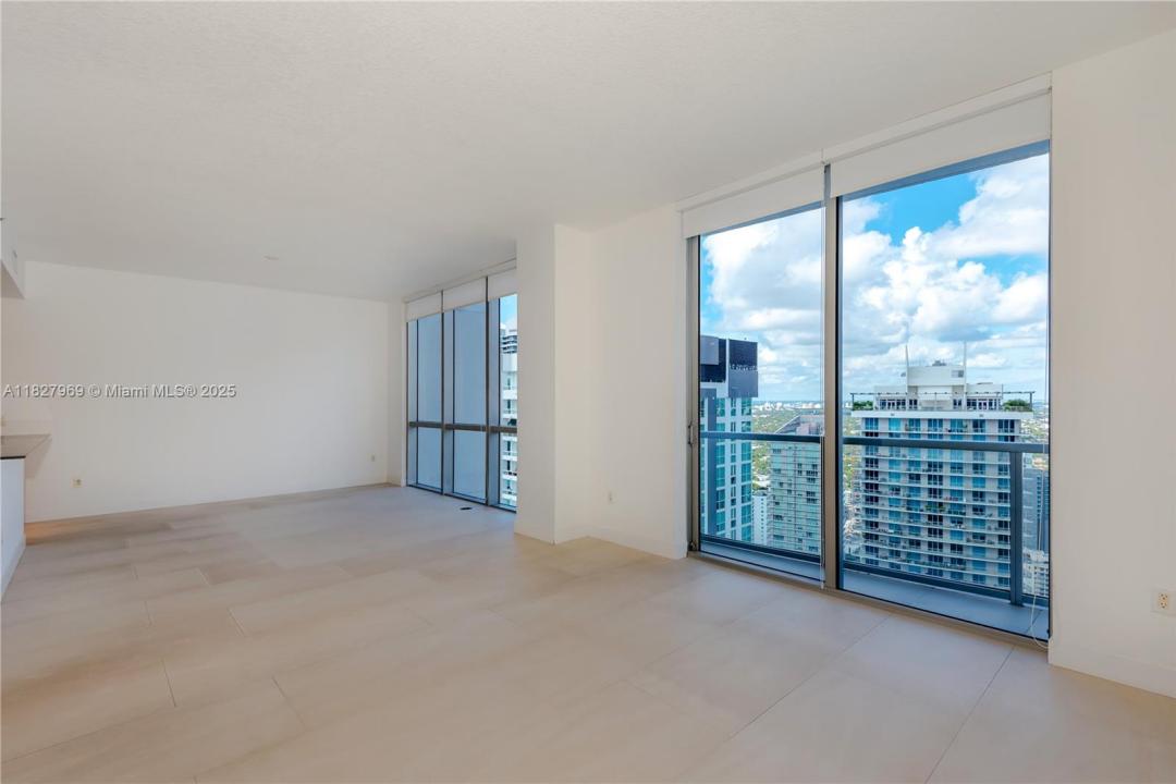 1060 BRICKELL AV 4309, Miami, Florida 33131, Stati Uniti