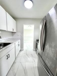 1960 NW 49 ST FRONT, Miami, Florida 33142, USA