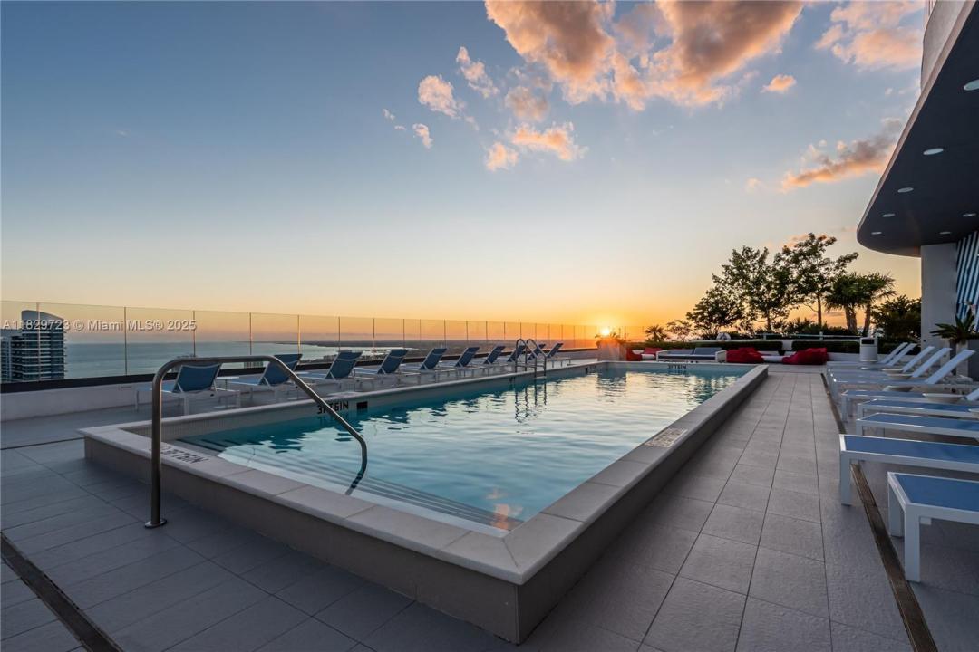 45 SW 9th St 1706, Miami, فلوريدا 33130, الولايات المتحدة